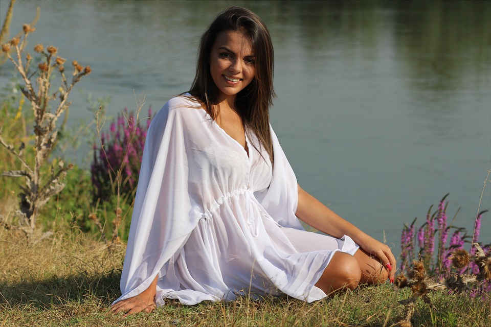 Girl_sel_1_E=0.5 Out=50.0.jpg