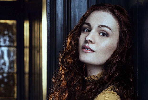 sophie-skelton_WhiteBalanceStretch-v2c-dn.jpg