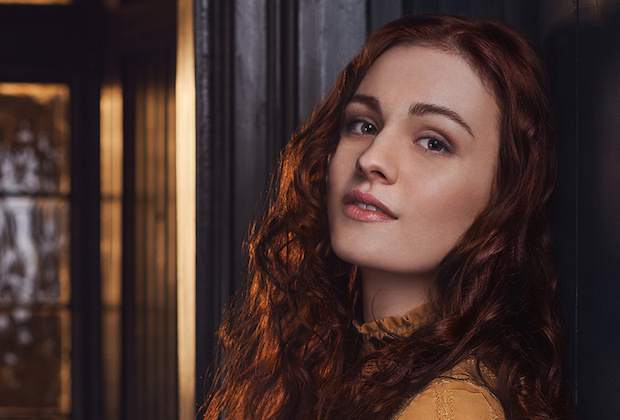 sophie-skelton_.png