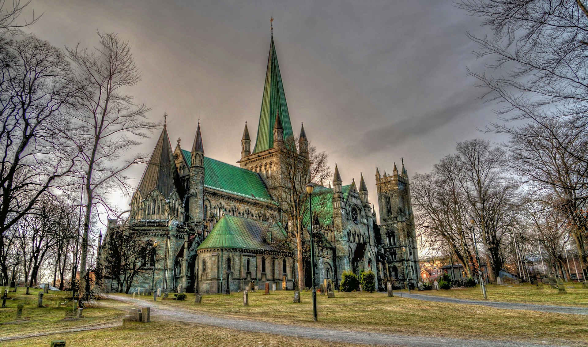nidaros-cathedral-2068804_1920_BA_FakeEmboss_Low.jpg
