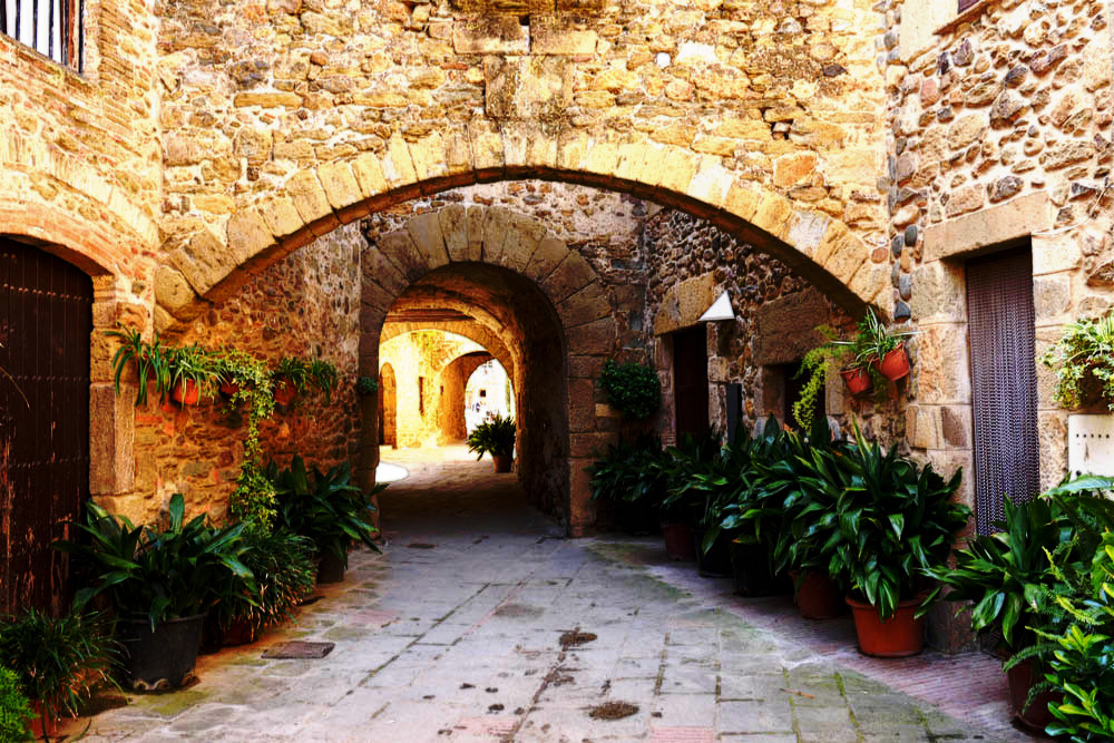 Monells-pueblo_DN_TextureSharpen.jpg