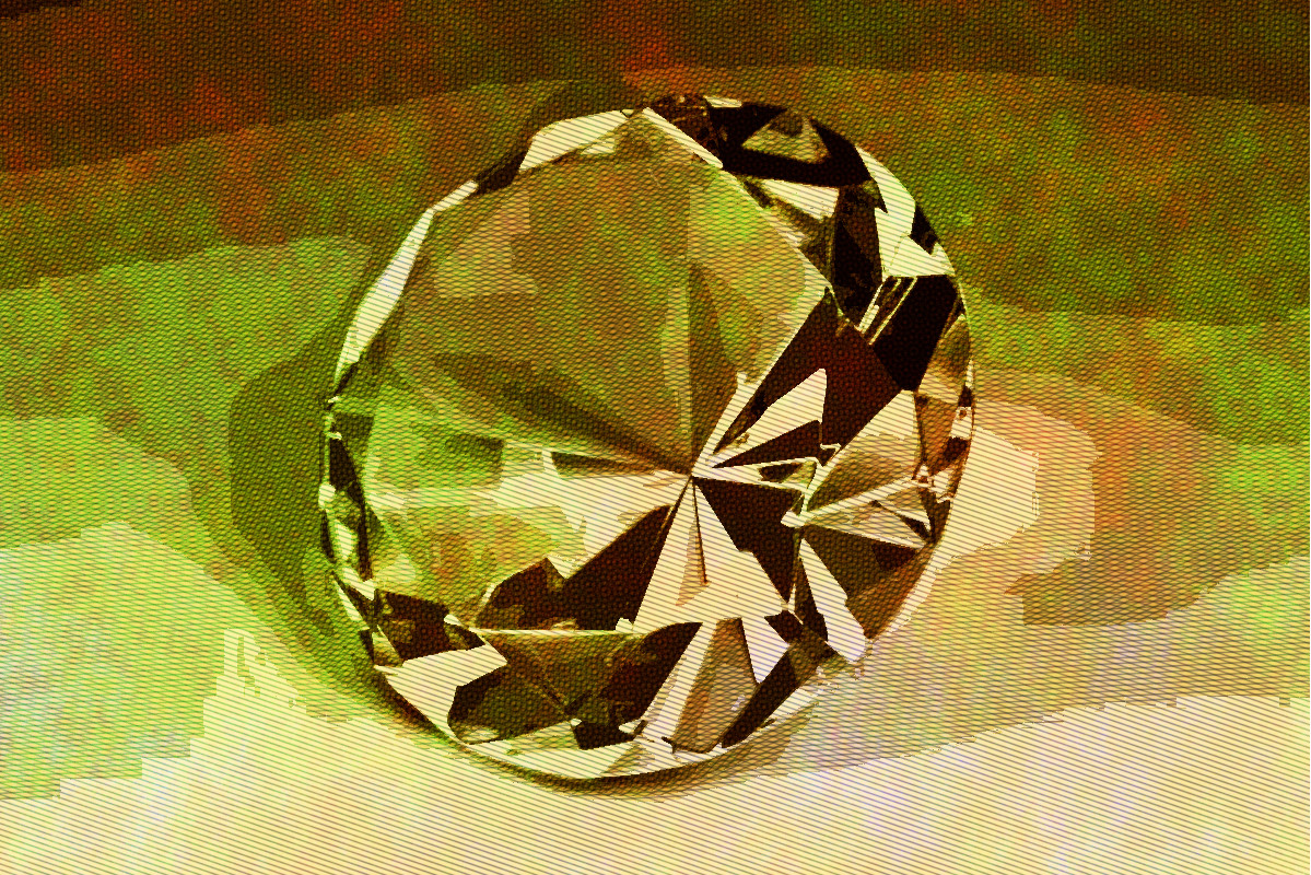 bright_crystal_diamond_DN_AoutHatch-by_Luma_GimpEval-2.jpg