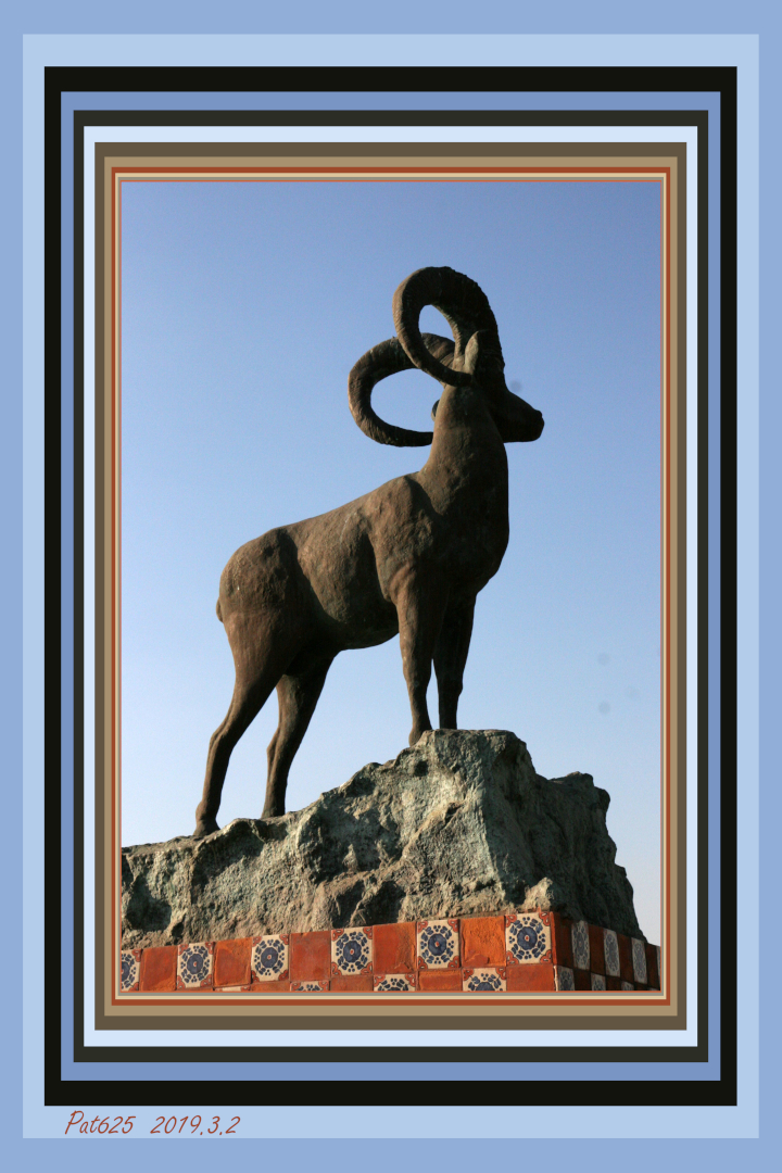 Tin Tran.Sample Border.Ram Statue.jpg
