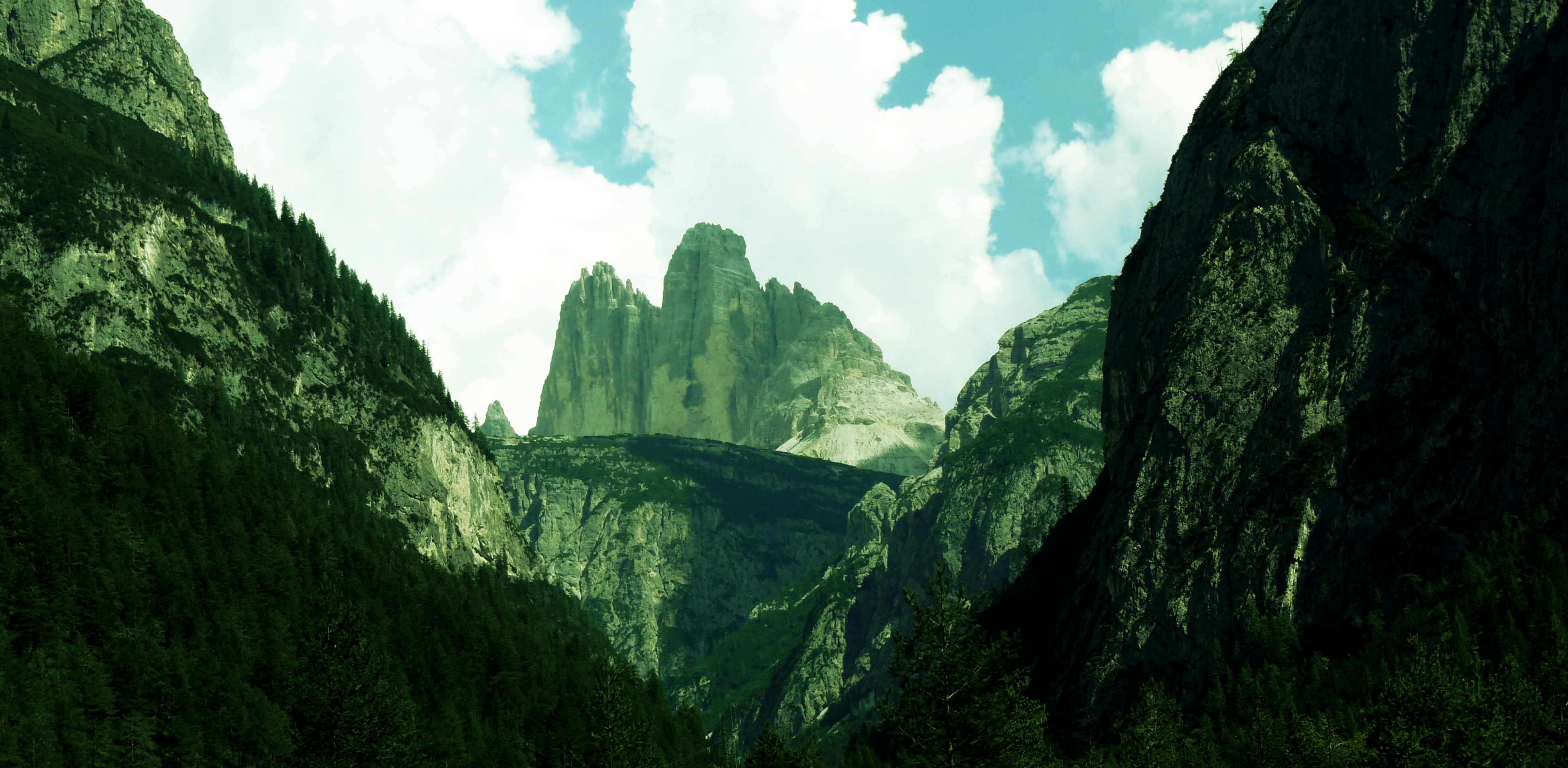 P1050144_stitch_1-OverlayHue.jpg