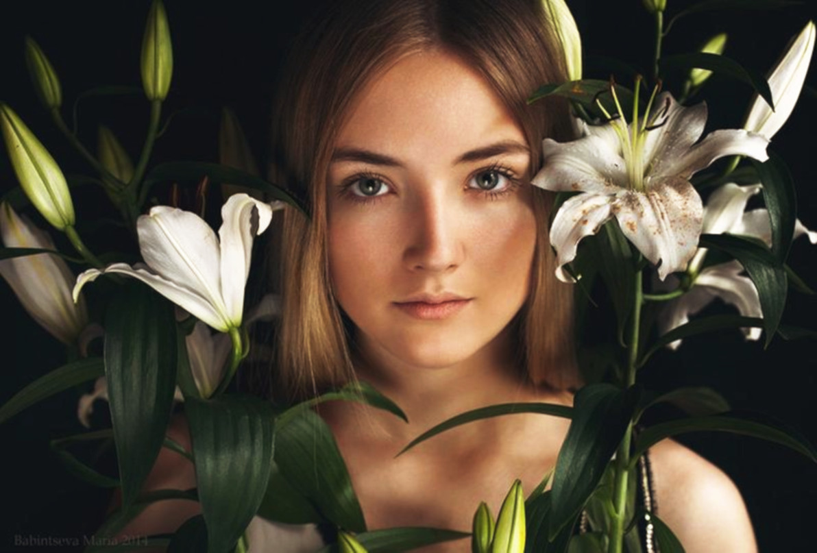 portrait_with_lilies_by_mariababintseva_d9ojbhp_DN_SimpleEnhance_Colour_Issa.jpg